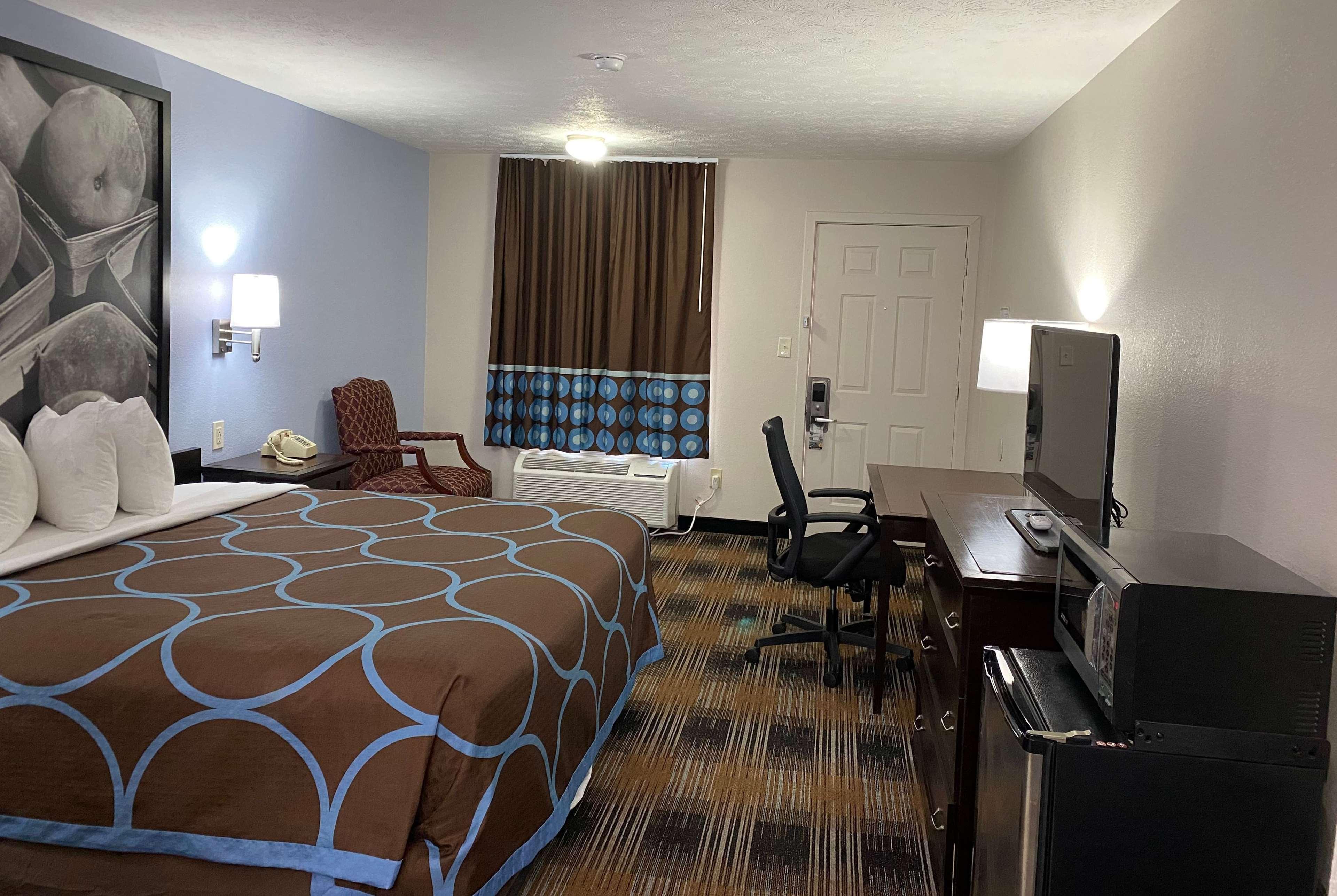Hotel Super 8 By Wyndham Covington Exterior foto
