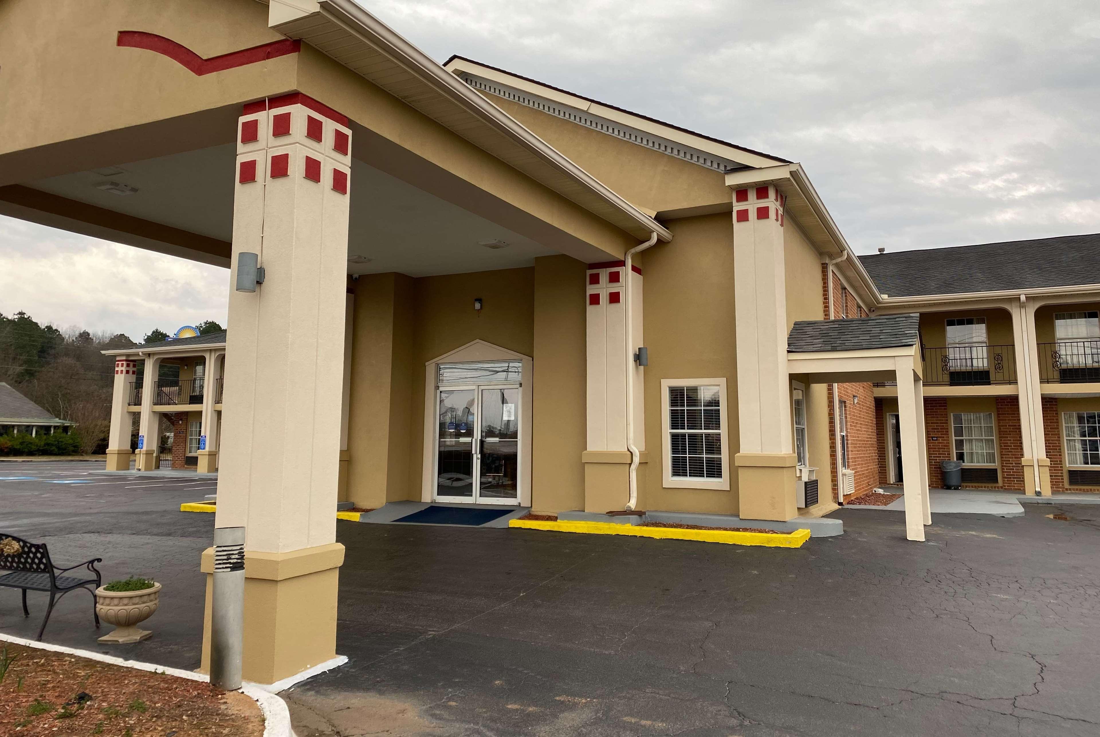 Hotel Super 8 By Wyndham Covington Exterior foto