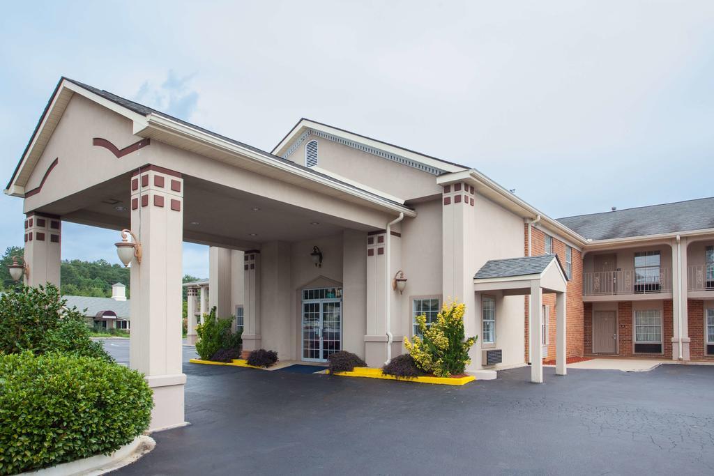 Hotel Super 8 By Wyndham Covington Exterior foto
